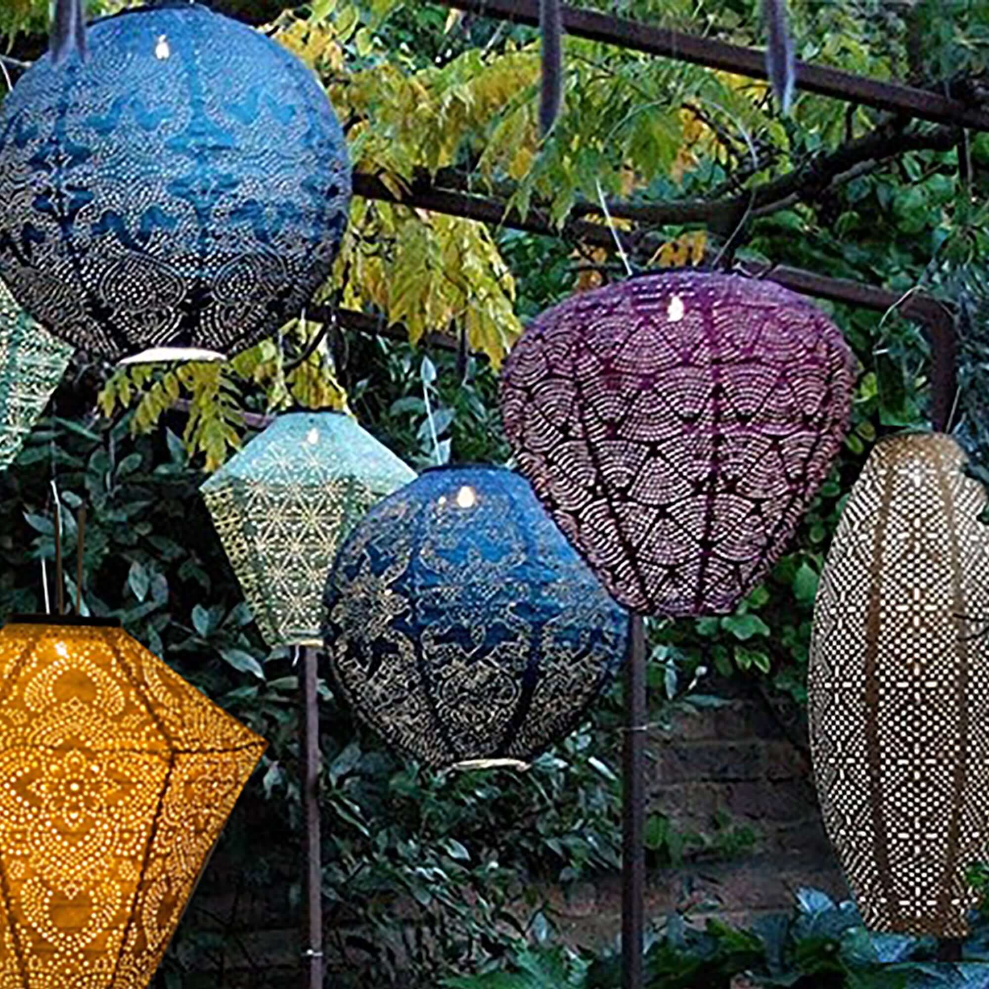 CANVAS Keswick Solar LED Lantern