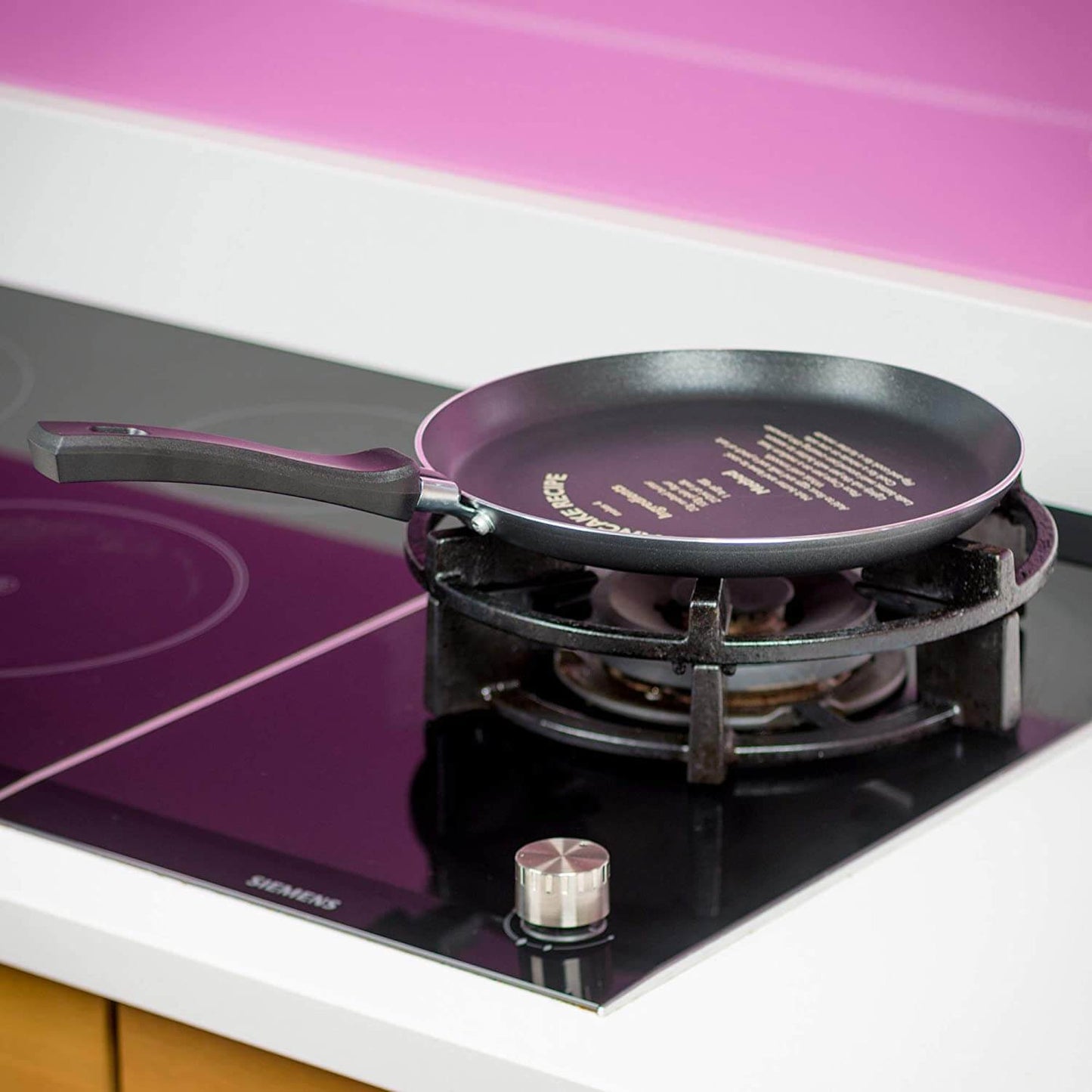 24cm Grey Pancake Pan - Guaranteed Non-Stick Crepe Pan with Recipe Imprinted – Induction Suitable - EAN 5056337100628