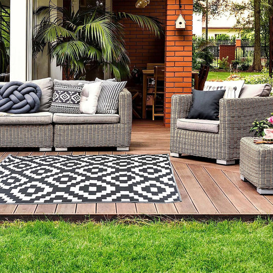 Garden Rug or Mat with Black or Grey Diamond Effect.