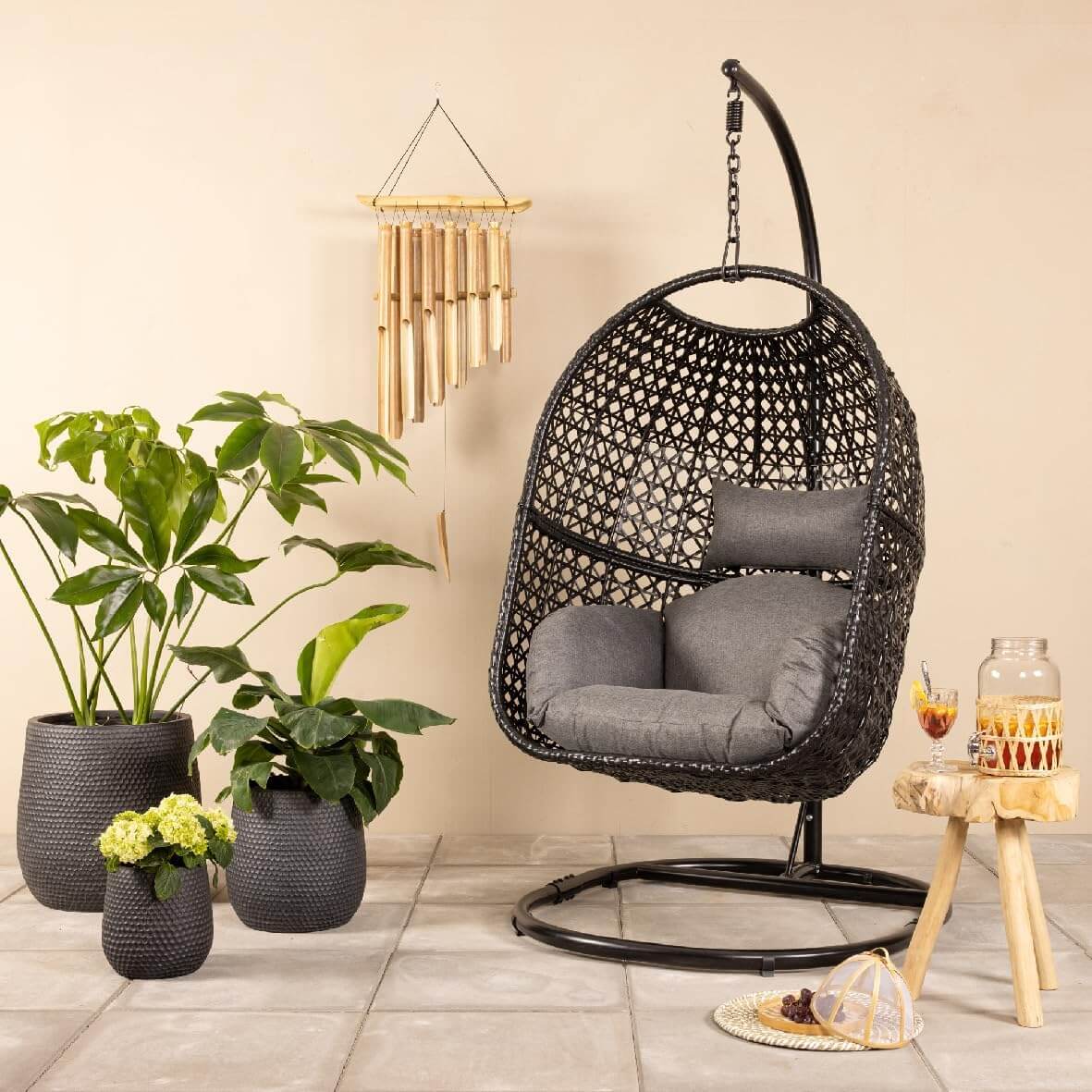 Dawsons Living Black Rattan Vienna Outdoor Hanging Garden Egg Chair - Wicker Weave Swing Hammock & Stand.