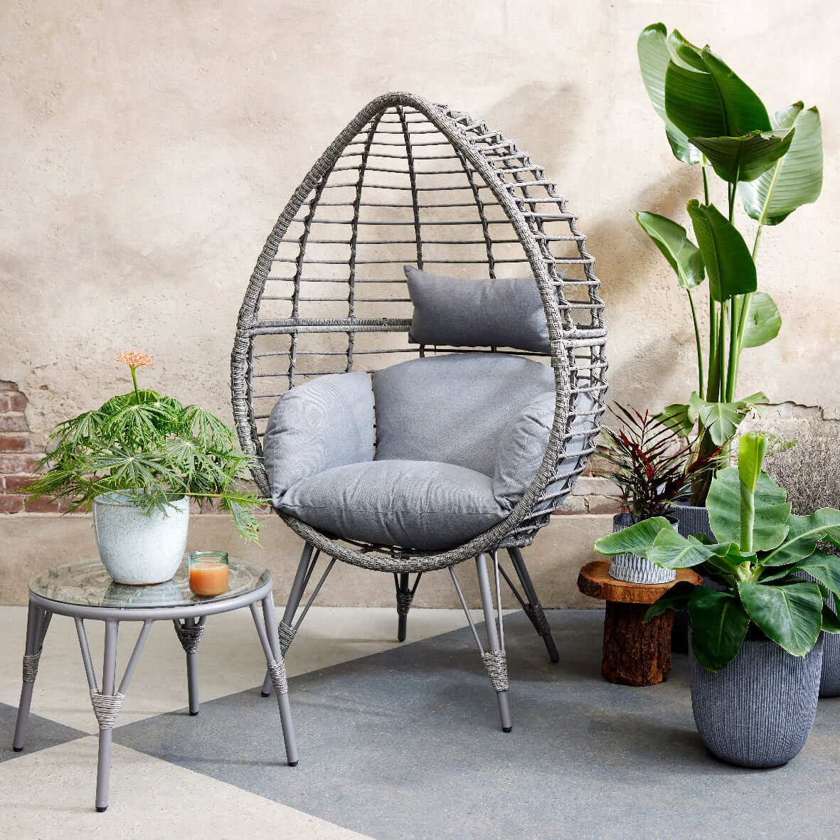 Dawsons Living Vienna Standing Egg Chair with Legs - Outdoor and Indoor Rattan Weave Garden Furniture Chair - Grey