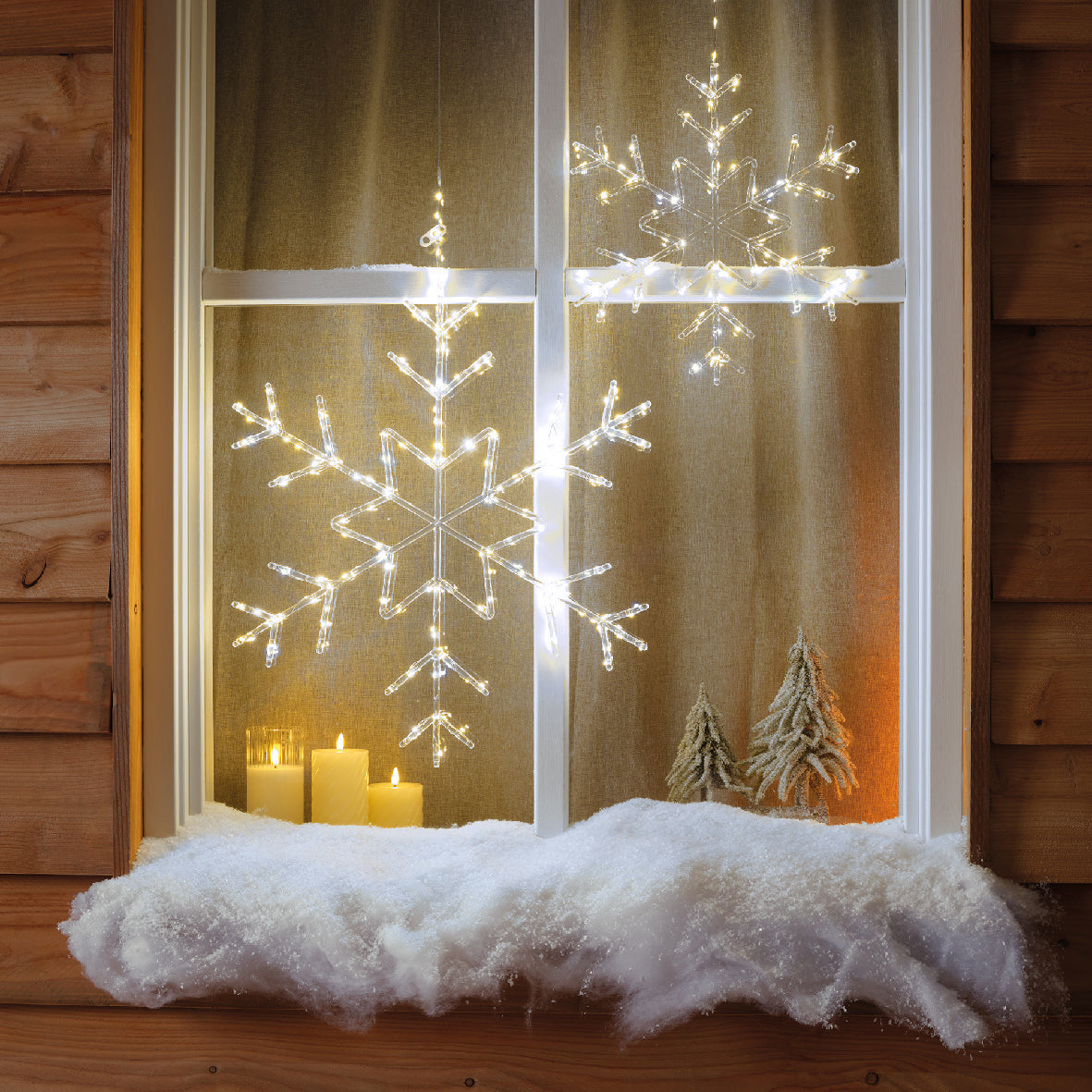 Dawsons Living Christmas Snowflake  Window/Wall Decoration with LED Lights - Cool White, Warm White and Multi-Coloured - Indoor and Outdoor